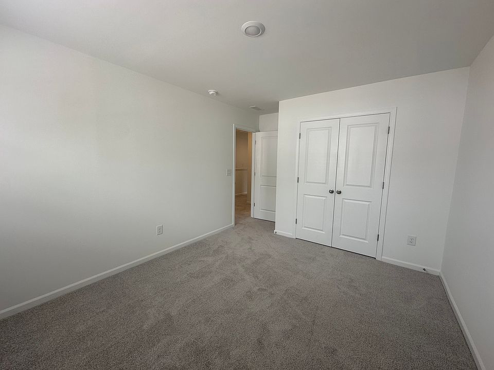 1st image of 123 Selton Pl