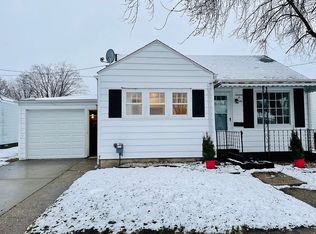 1606 Pulaski St, Bay City, MI 48708