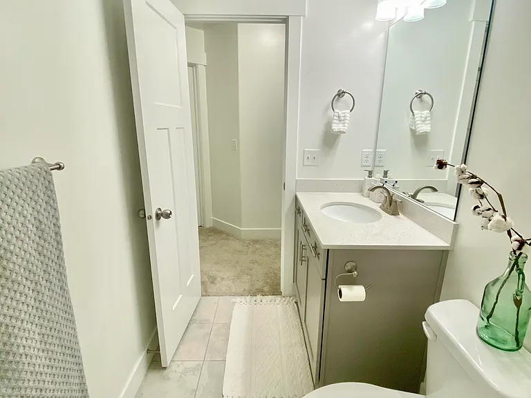 1781 W Newcastle Ln — Photo 18
