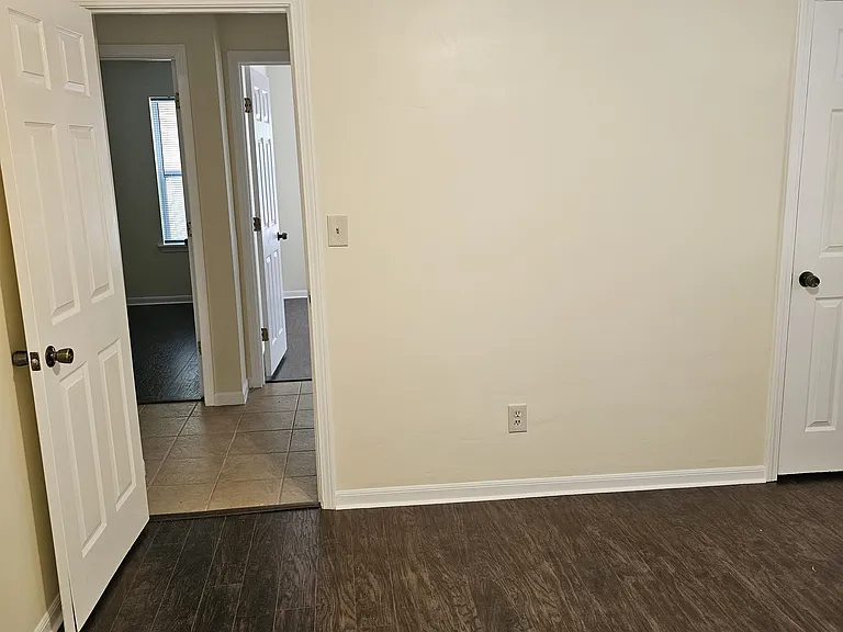 302 Wood Rdg — Photo 6