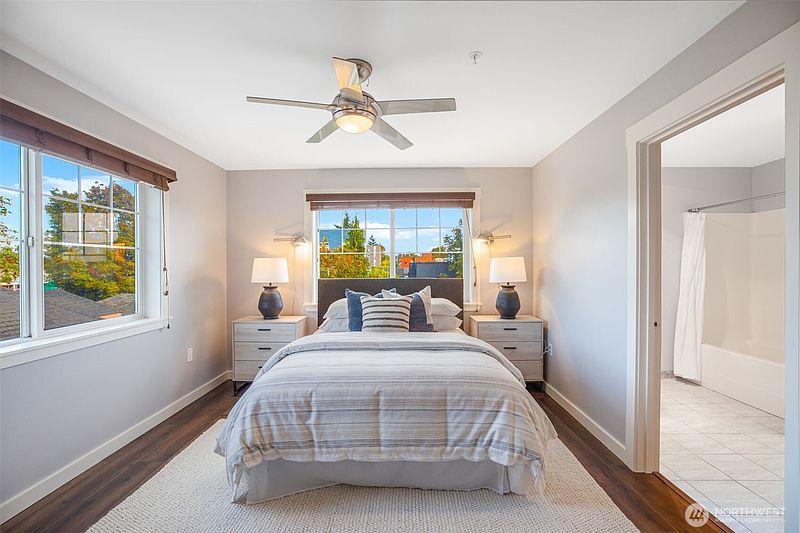 4th image of 107 Ave. 20th #401