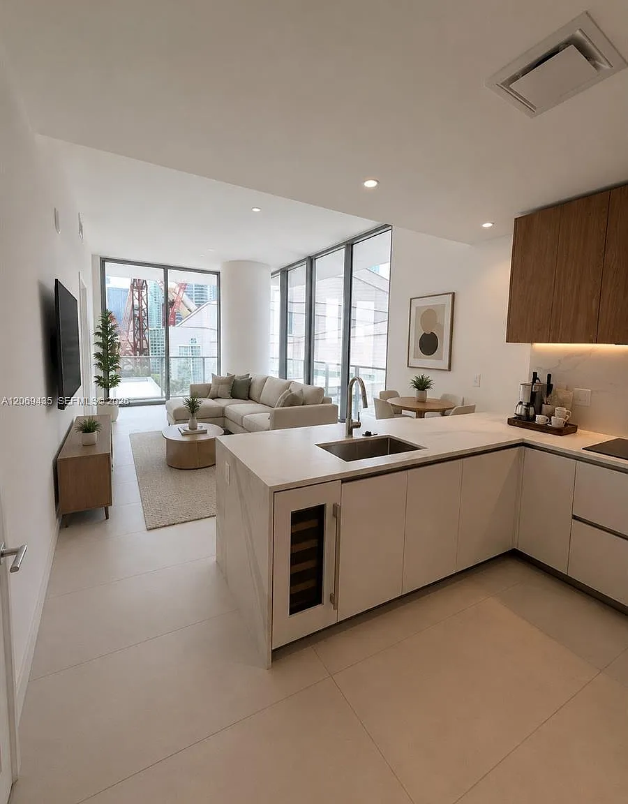 2 bed, 2.0 bath, 1303 sqft, $6,800 — Photo 4