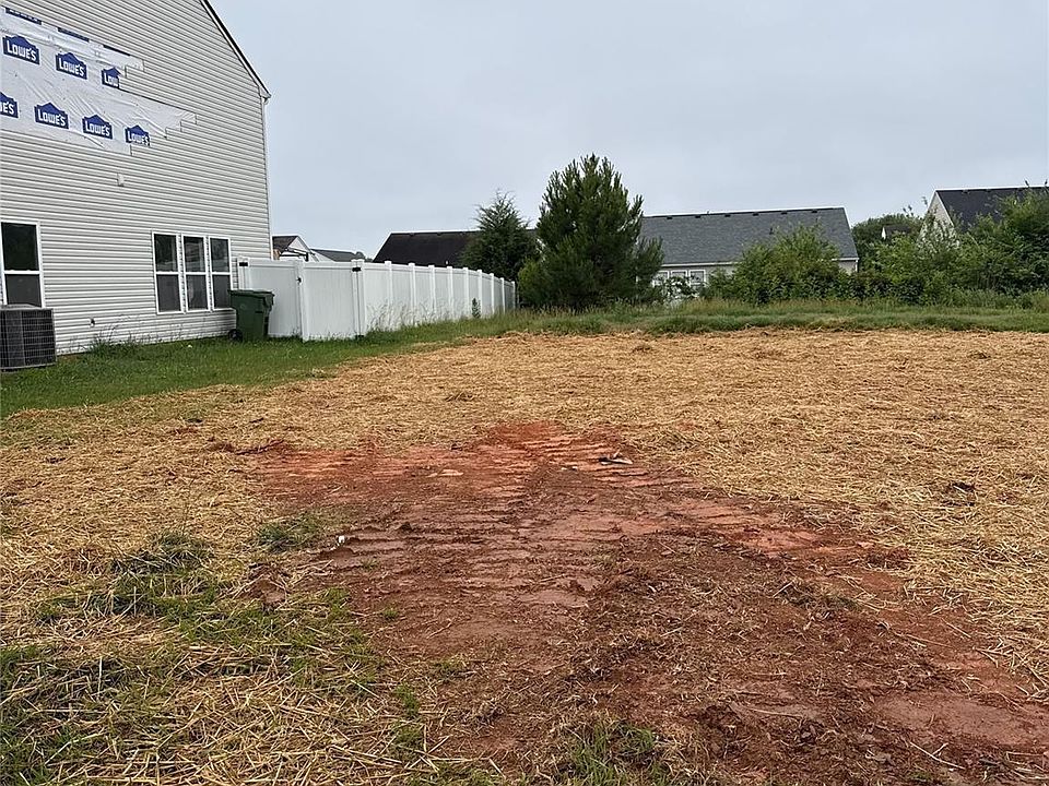 2nd image of 329 Zander Woods Ct