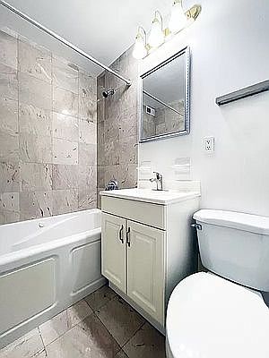 5th image of 305 E 95th St APT 5J