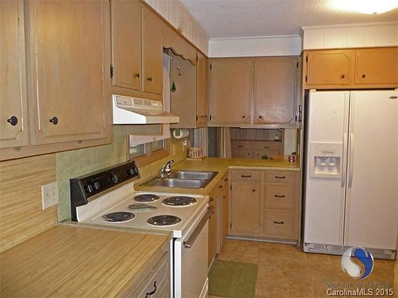 3rd image of 4524 McCorkle Ln