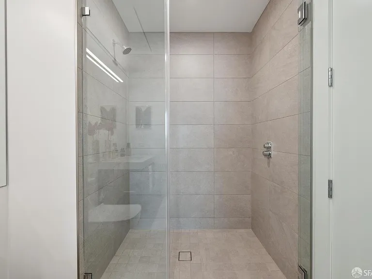 1 Bristol Ct #201L — Photo 17