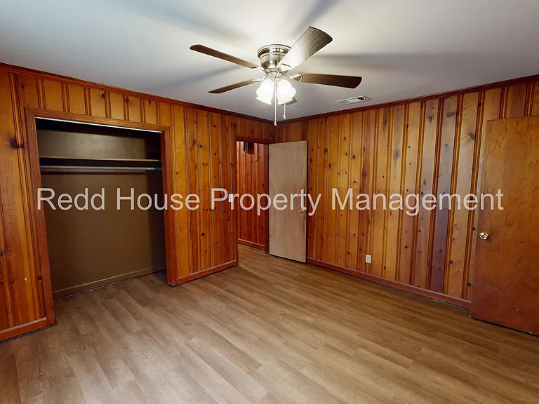 107 S Metcalf St — Photo 12