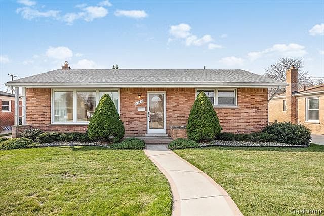 1st image of 35457 Hathaway St