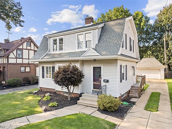 2nd image of 203 Crescent Dr
