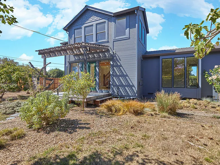 Cedar Rd — Photo 19