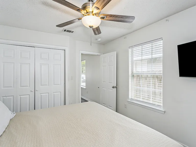 8407 Jarmen Ln — Photo 4