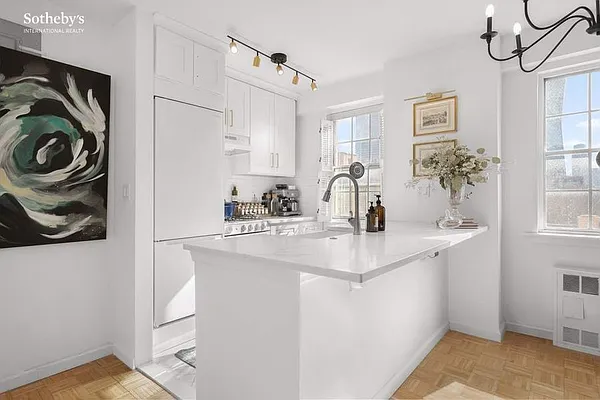 Rented by Sotheby's International Realty | media 2