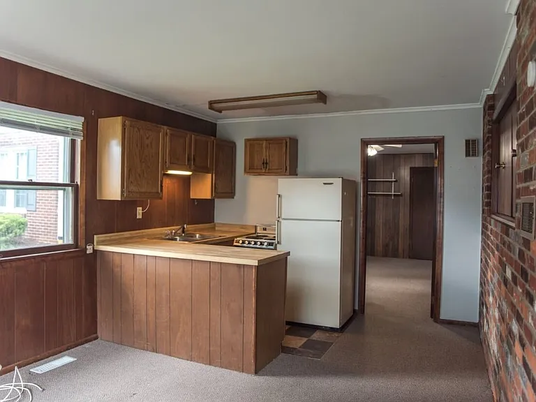 824 W Wayne St. (Wynn Funds, LLC) — Photo 3