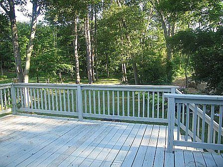 Deck in back