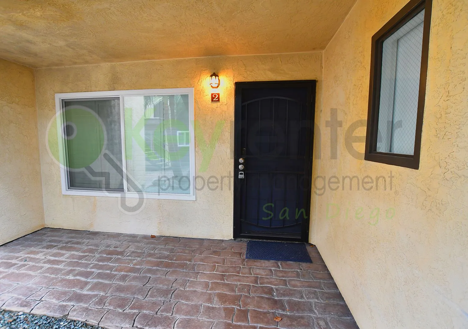 North Park Condo | Mins away from Hwy 805 & 15 — Photo 3