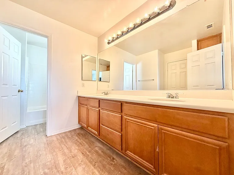 31409 Orchard Ln — Photo 29