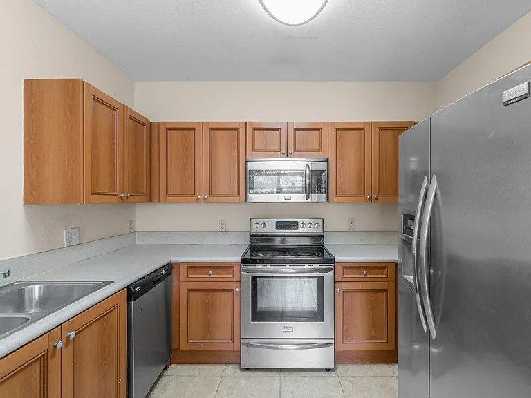 809 Talia Cir #809 — Photo 6