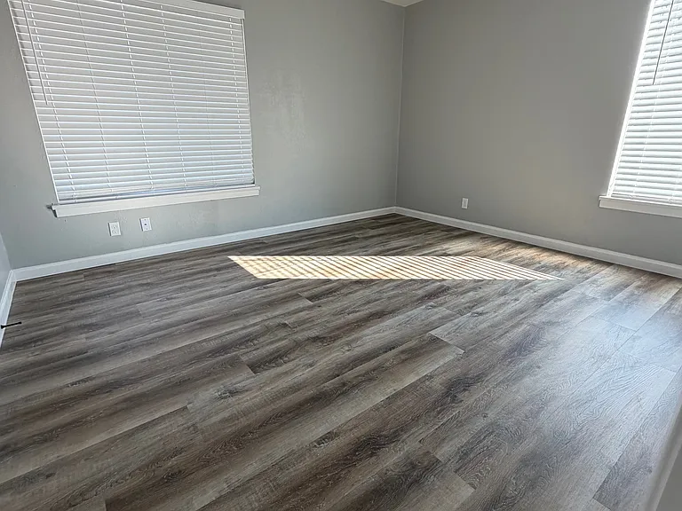 12 Pershing Dr — Photo 20