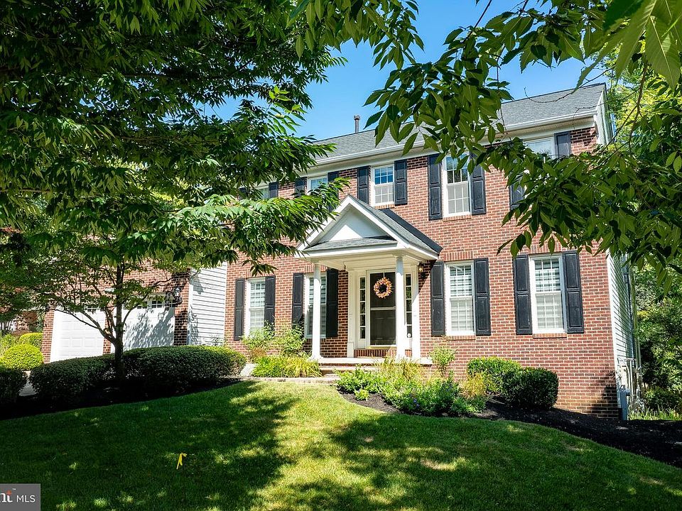 1st image of 2416 Goldenrain Ct