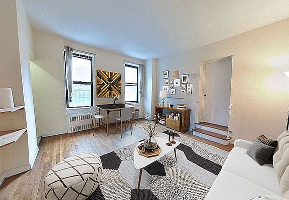 3rd image of 165 E 36th St APT 3A
