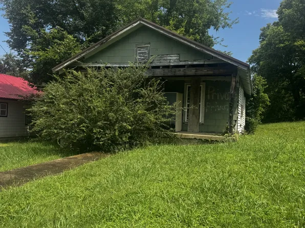 534 E Washington St, Pulaski, TN 38478