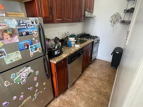 5th image of 306 E 38th St #3Z