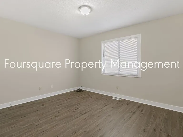1105 Timber Dr — Photo 25