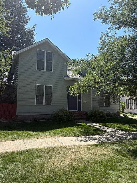 1st image of 315 E 5th St