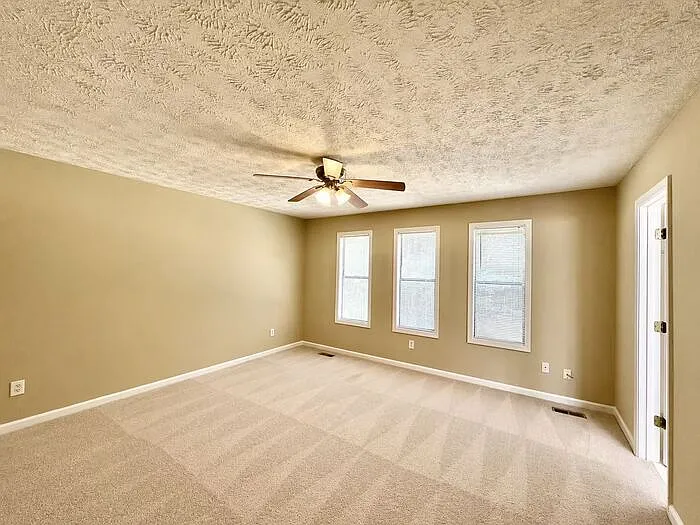 384 McKees Rock Ln — Photo 10