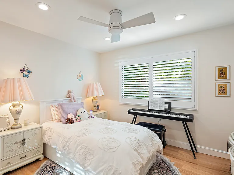 45 Island Ct — Photo 23