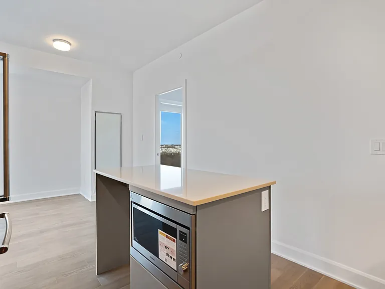 3240 William Coltson Ave — Photo 123