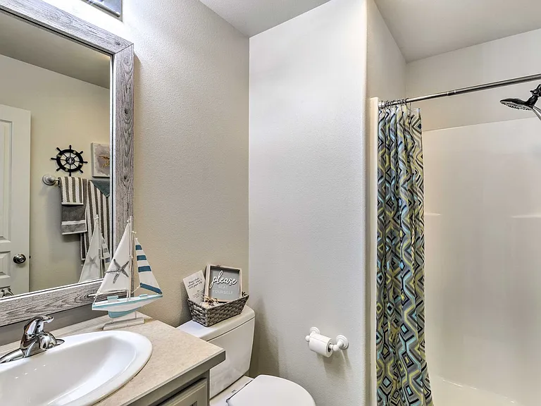 2432 Glacier St — Photo 17