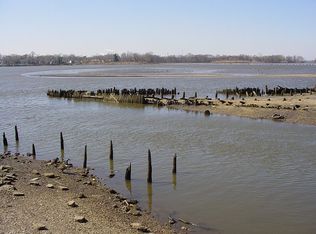 110 Pershing Rd, Brooklawn, NJ 08030