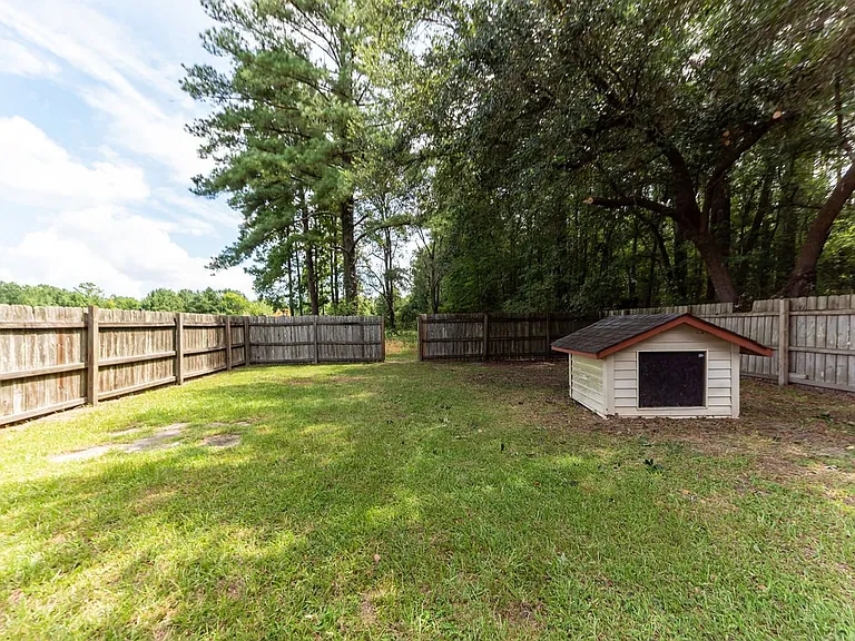 2126 State Rd — Photo 95
