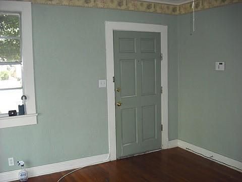 5th image of 446 Hesper Ave