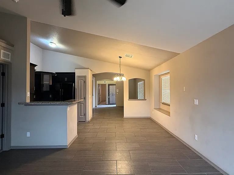 12744 Maria L Fernandez — Photo 2