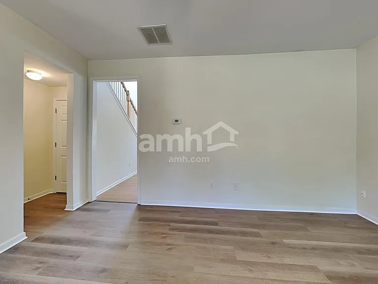 35 Hampton Pl — Photo 11