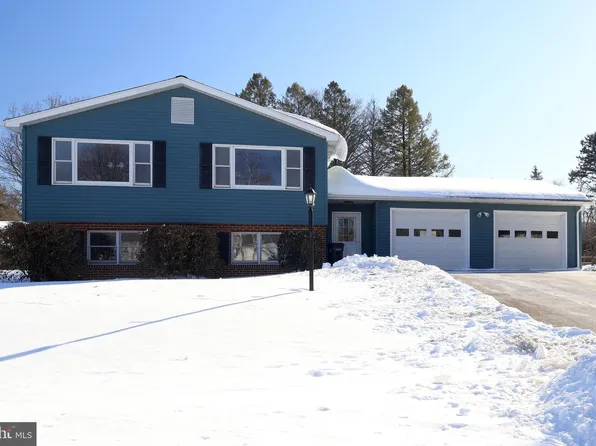 1036 Karmel St, Boalsburg, PA 16827