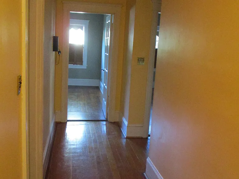 470 S 3rd St #2 — Photo 4