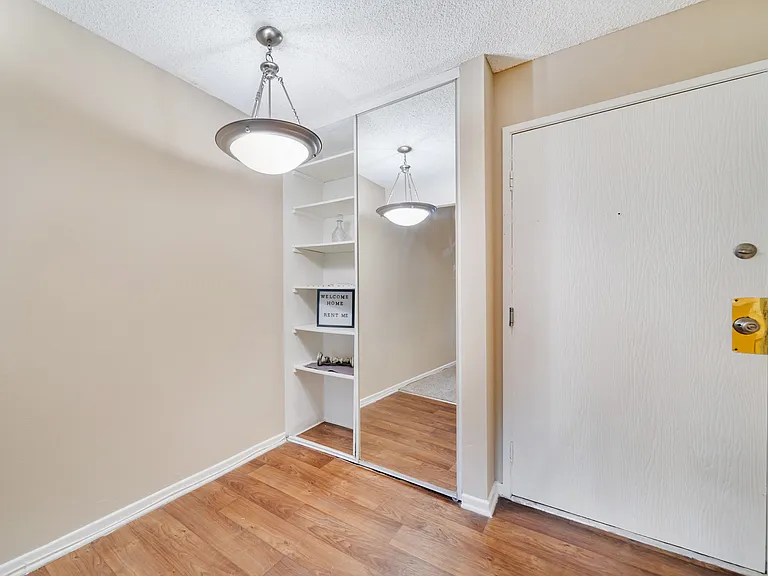 Chatsworth Pointe Apartment Homes — Photo 18