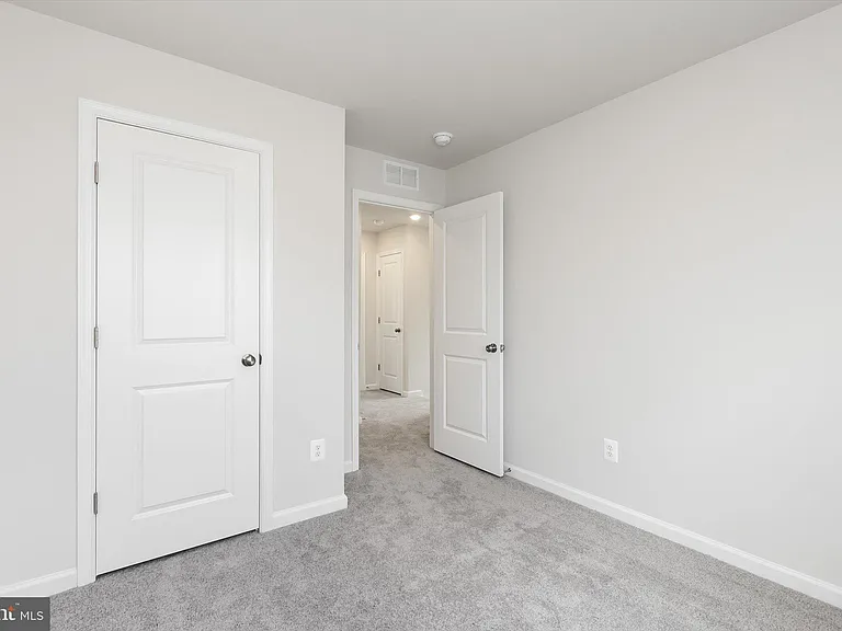 405 17th Ave — Photo 25