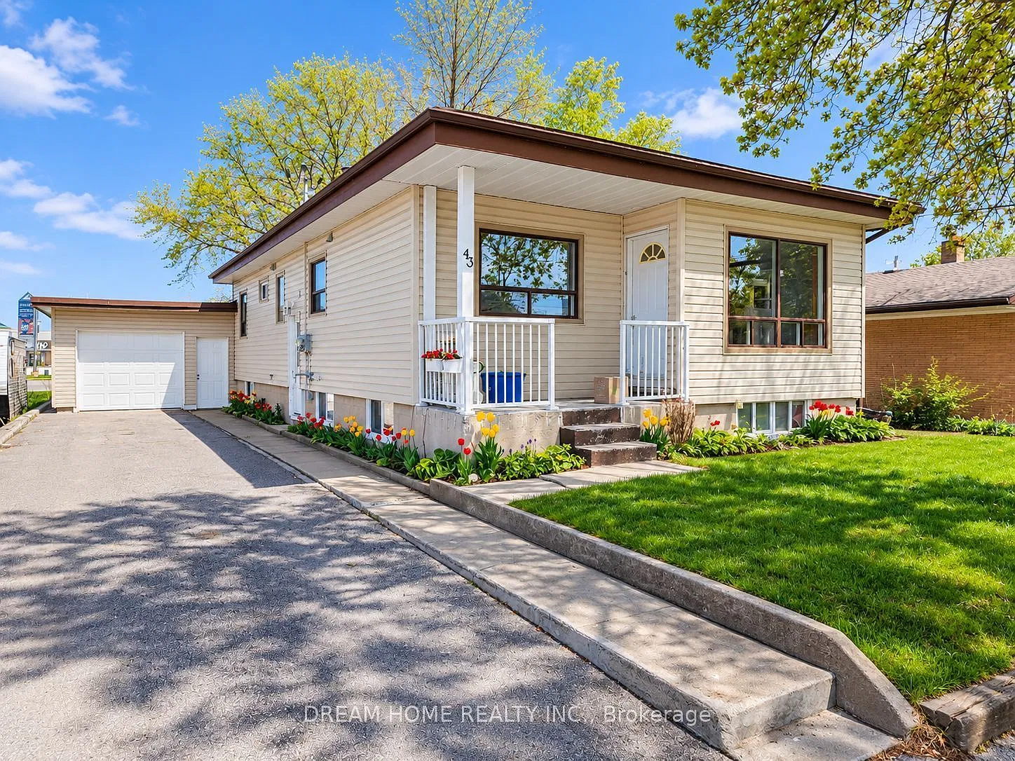 2 bed, $1,860 — Photo 1