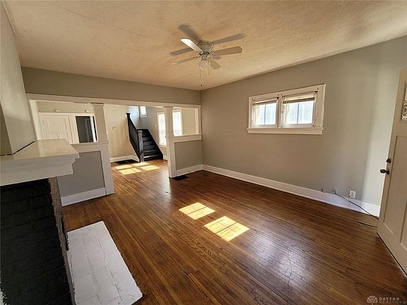 3rd image of 710 N Broadway St