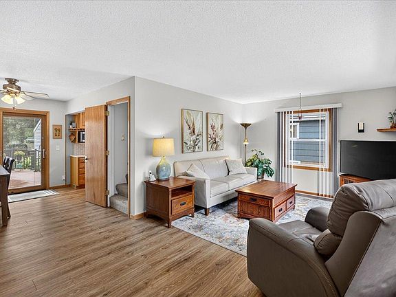 3rd image of 8805 Club Rd