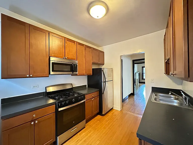 1949 W Cuyler Ave #2 — Photo 5