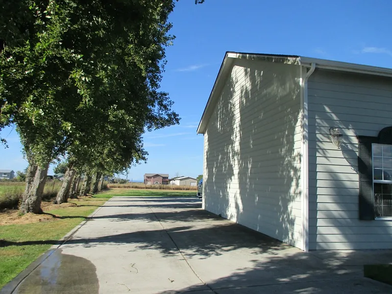 Thumbnail 17