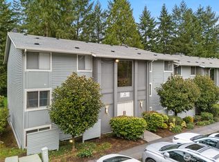 4727 W Lake Sammamish Parkway SE #B201, Issaquah, WA