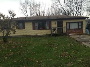 777 Woodlawn Ave, Chesterton, IN 46304