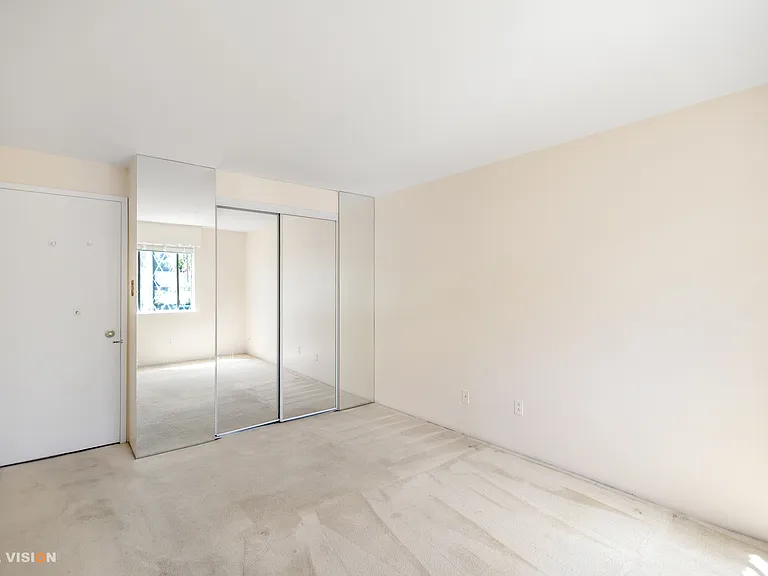 6191 Camsell Cres — Photo 4