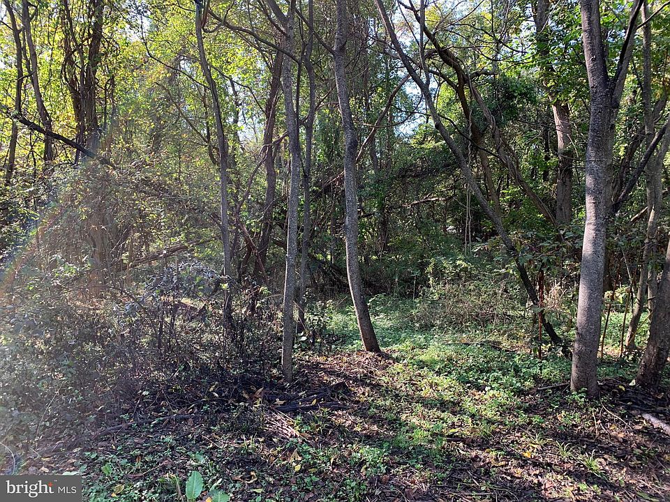 2nd image of 6504 Fairfax Dr